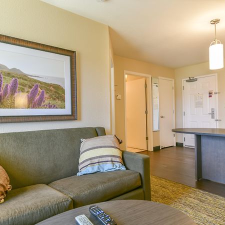 Candlewood Suites Medford By Ihg Eksteriør bilde
