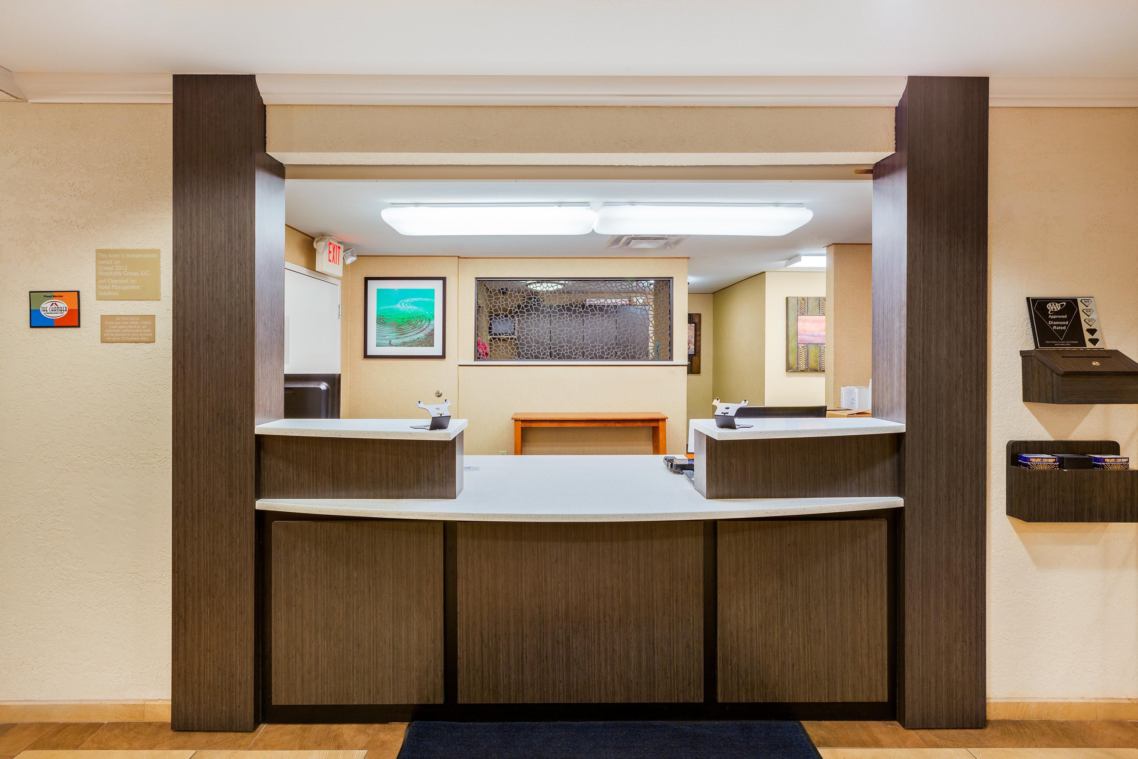 Candlewood Suites Medford By Ihg Eksteriør bilde