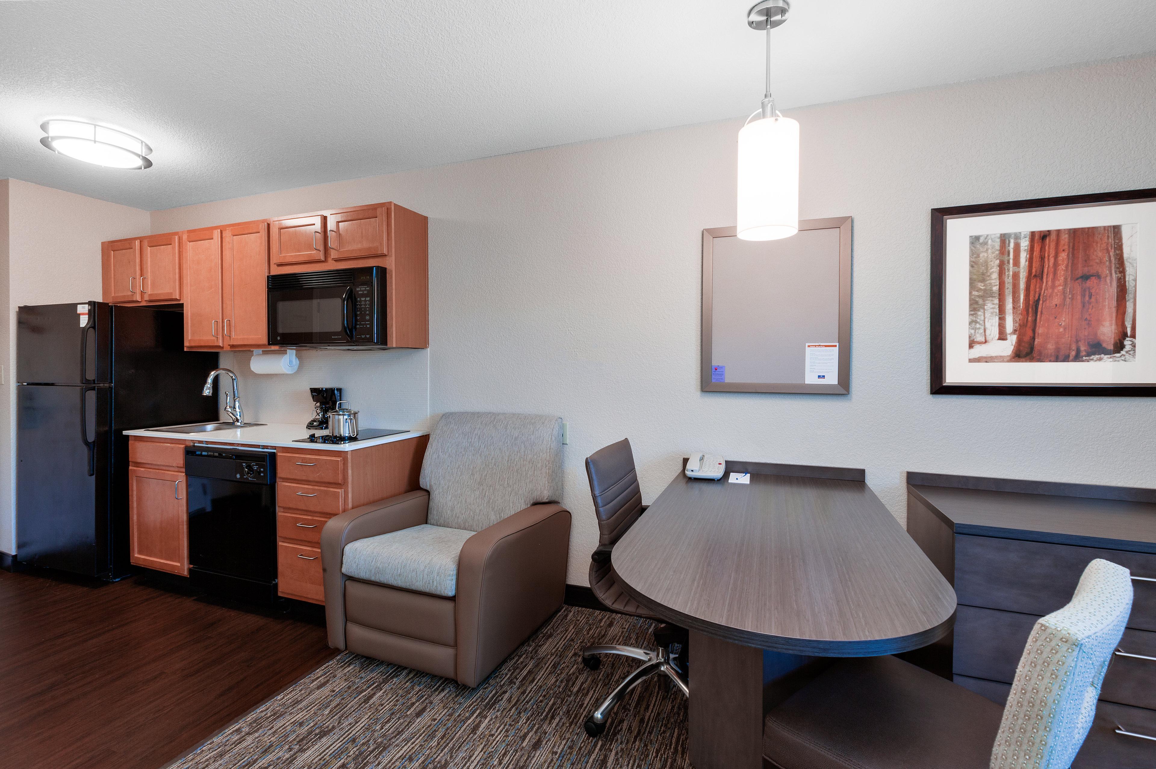 Candlewood Suites Medford By Ihg Eksteriør bilde