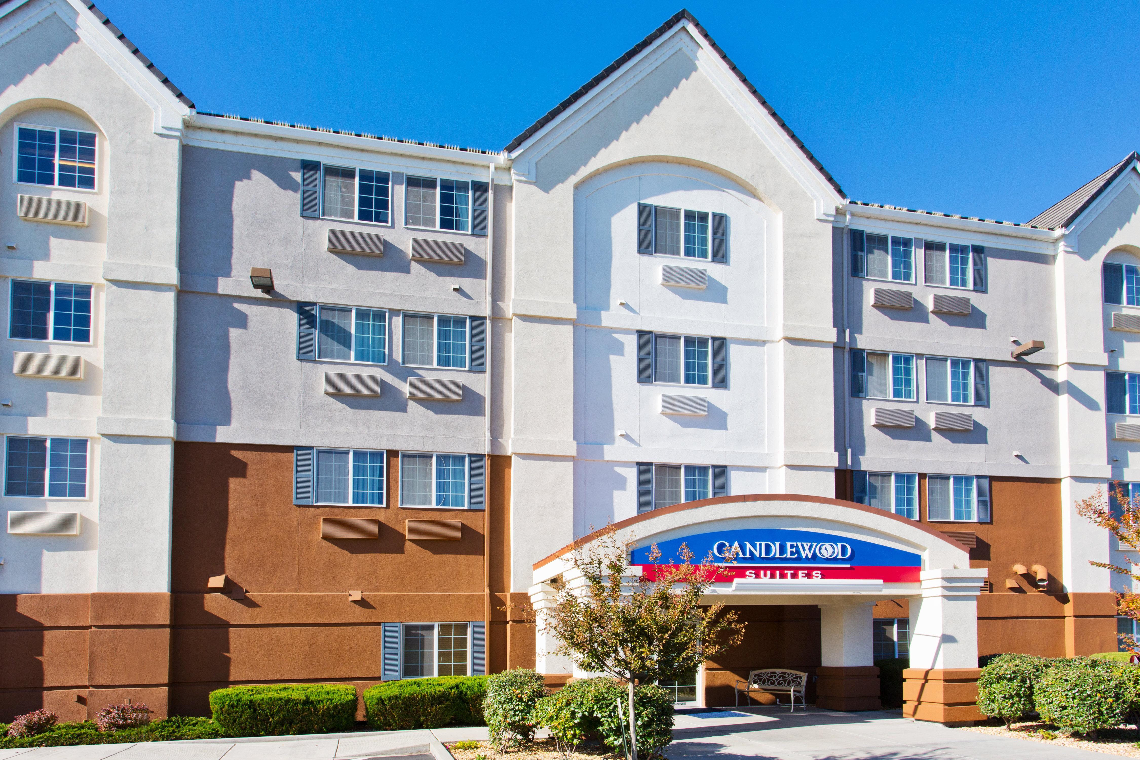 Candlewood Suites Medford By Ihg Eksteriør bilde