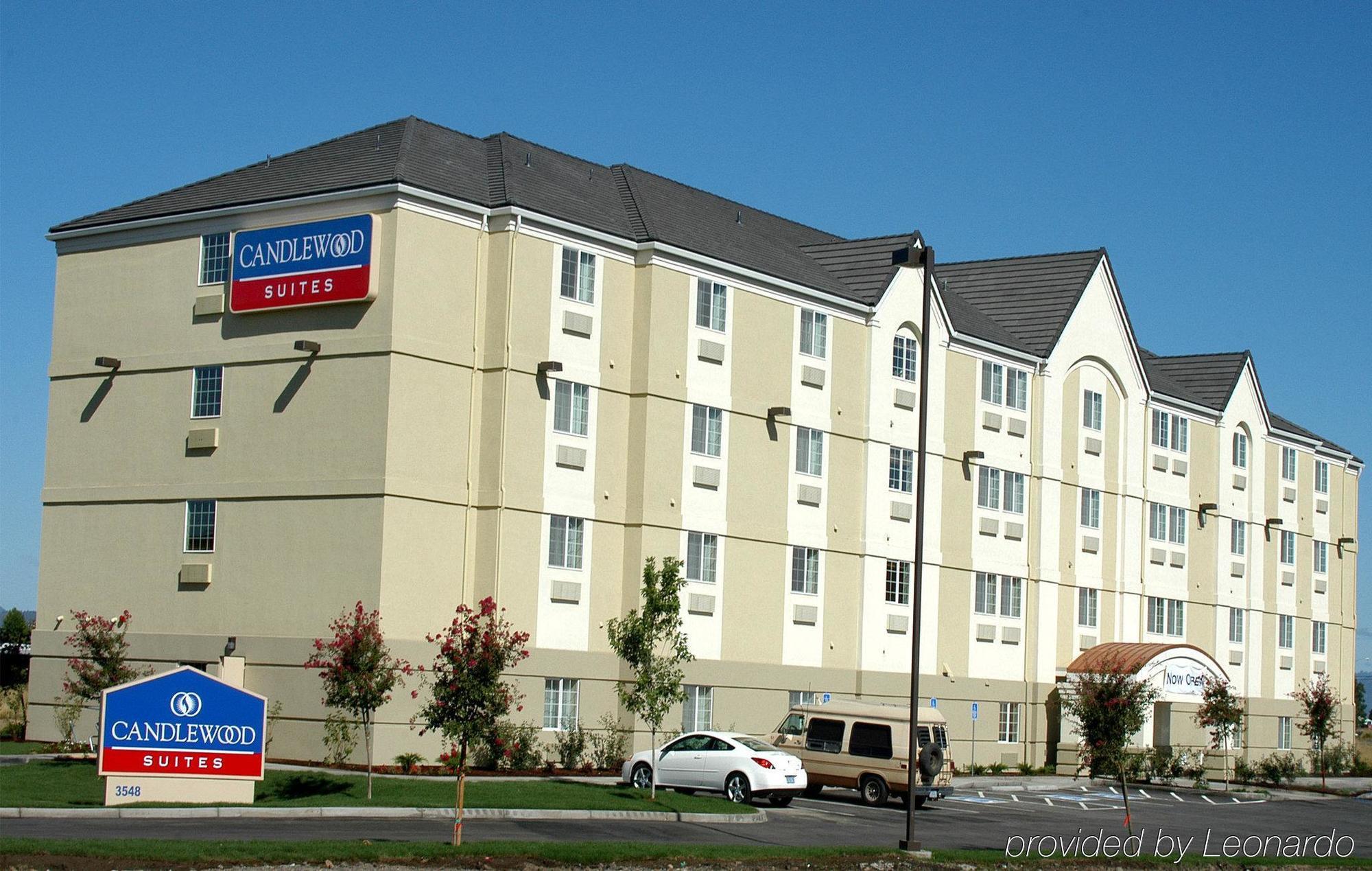 Candlewood Suites Medford By Ihg Eksteriør bilde